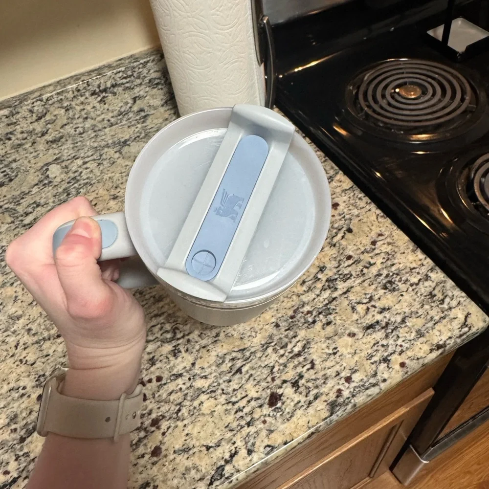 Stanley Pale Gray Travel Mug with Light Blue Logo - Picture 4 of 7